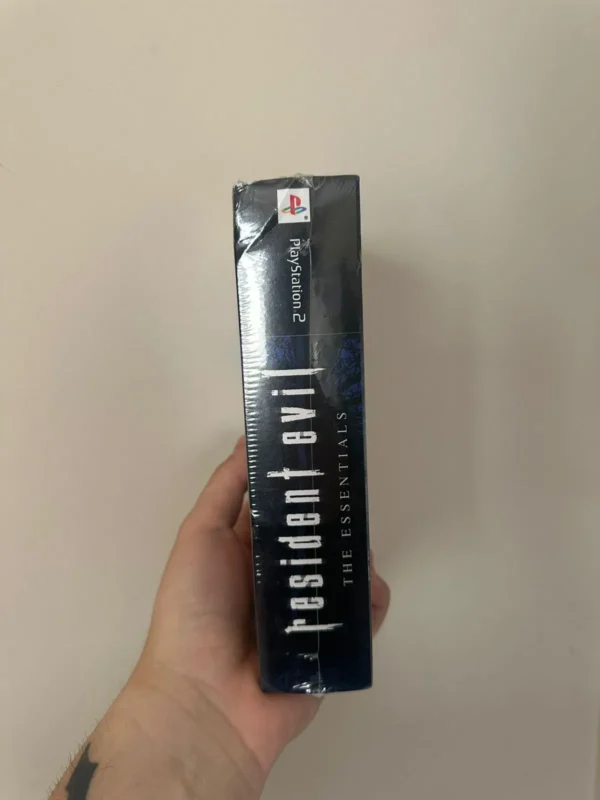 RESIDENT EVIL THE ESSENTIALS - NUEVO